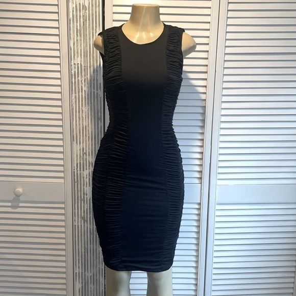 Venus Shape Embrace Ruched Dress size S - Picture 4 of 10